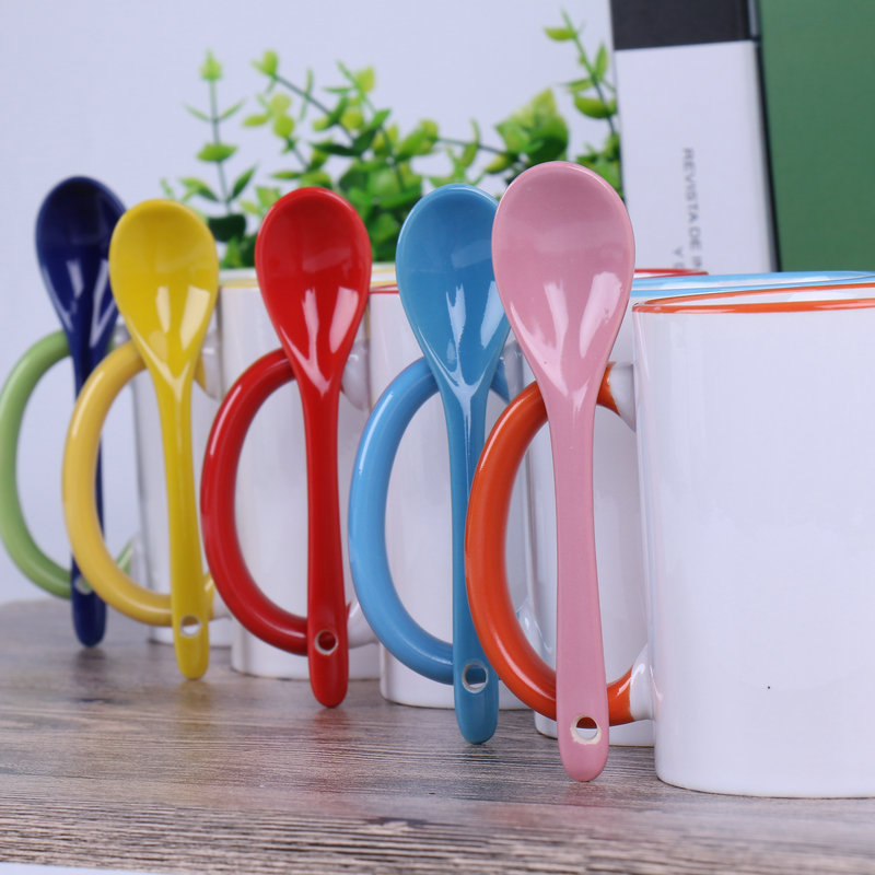 Round handle edge colored cup